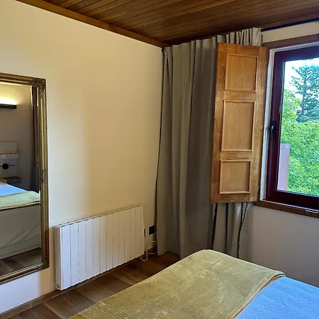 Golden Mountain, Nature House