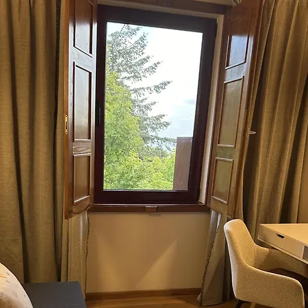 Golden Mountain, Nature House Manteigas