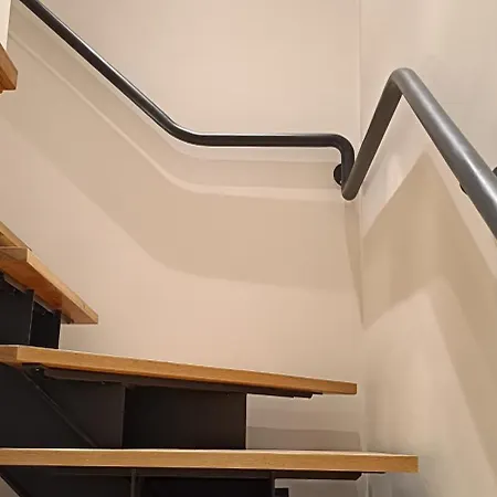 Golden Mountain, Nature House