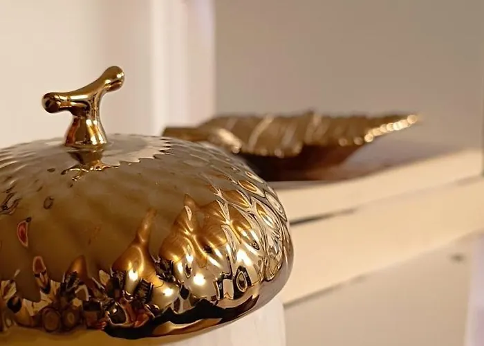 Golden Mountain, Nature House Manteigas