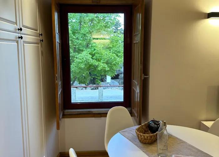 Golden Mountain, Nature House Manteigas