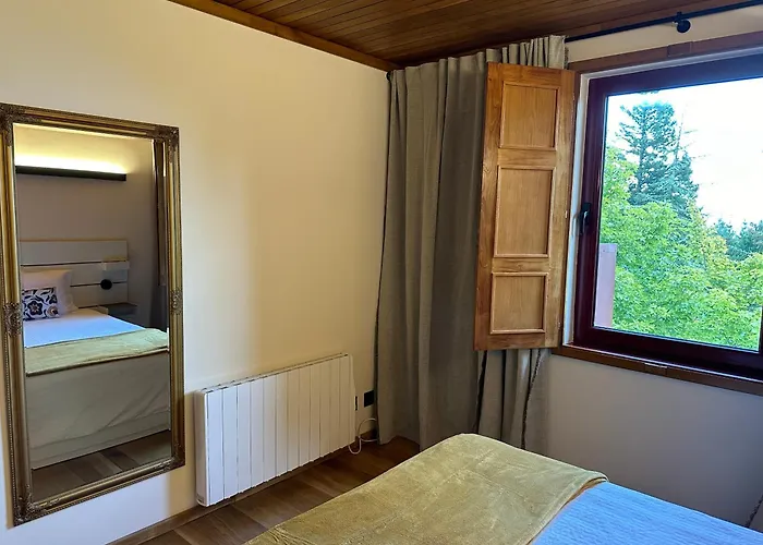 Golden Mountain, Nature House